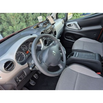 Peugeot Partner  Kombi 2011,  1.6 benzyna - Na sprzedaż za 19 999 zł - Warszawa - zdjęcie 6