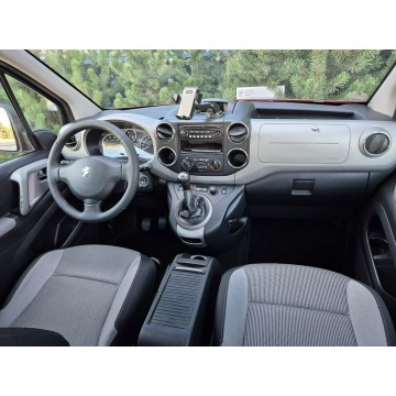 Peugeot Partner  Kombi 2011,  1.6 benzyna - Na sprzedaż za 19 999 zł - Warszawa - zdjęcie 8