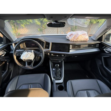 Audi A1  Hatchback 2019,  1.0 benzyna, automat - Na sprzedaż za 35 900 zł - Zielona Łąka - zdjęcie 8