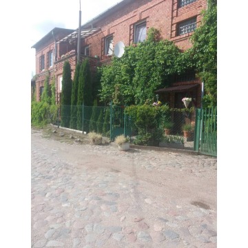 Sprzedam dom Bisztynek - ,  pow.  320 m2,  działka:   1800 m2 - zdjęcie 2