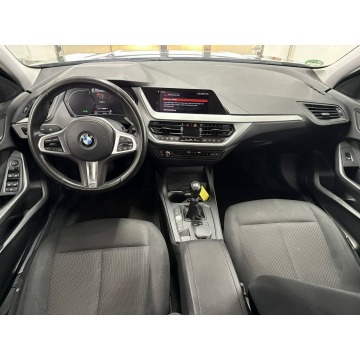 BMW Seria 1  Hatchback 2019,  1.5 benzyna - Na sprzedaż za 51 999 zł - Tychy - zdjęcie 2