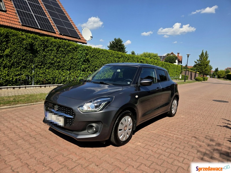 Suzuki Swift  Hatchback 2021,  1.2 benzyna - Na sprzedaż za 39 900 zł - Tychy