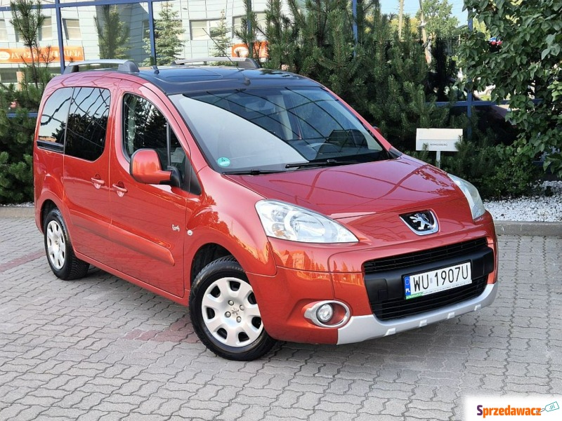 Peugeot Partner  Kombi 2011,  1.6 benzyna - Na sprzedaż za 19 999 zł - Warszawa