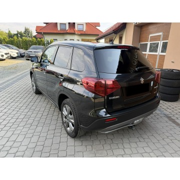 Suzuki Vitara  SUV 2019,  1.4 benzyna - Na sprzedaż za 73 900 zł - Orzech - zdjęcie 10