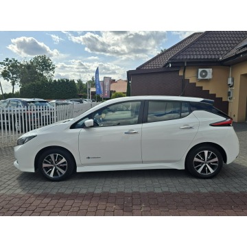 Nissan Leaf  Hatchback 2018 elektryczny, automat - Na sprzedaż za 59 900 zł - Nasiegniewo - zdjęcie 8