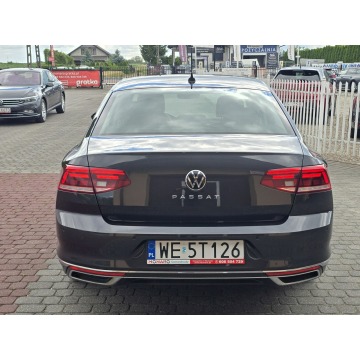 Volkswagen Passat  Sedan/Limuzyna 2022,  1.5 benzyna - Na sprzedaż za 72 900 zł - Nasiegniewo - zdjęcie 6