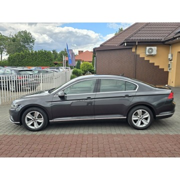 Volkswagen Passat  Sedan/Limuzyna 2022,  1.5 benzyna - Na sprzedaż za 72 900 zł - Nasiegniewo - zdjęcie 8