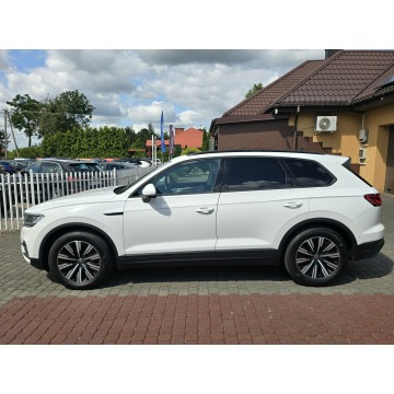 Volkswagen Touareg  SUV 2021,  3.0 diesel, automat - Na sprzedaż za 149 900 zł - Nasiegniewo - zdjęcie 8