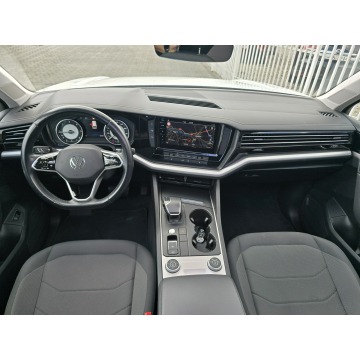 Volkswagen Touareg  SUV 2021,  3.0 diesel, automat - Na sprzedaż za 149 900 zł - Nasiegniewo - zdjęcie 9