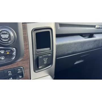 Dodge RAM 2018,  5.7 benzyna, automat - Na sprzedaż za 119 900 zł - Gdynia - zdjęcie 12
