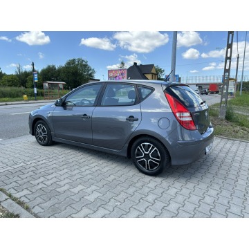 Hyundai i30  Hatchback 2010,  1.4 benzyna - Na sprzedaż za 20 700 zł - Przyszowice - zdjęcie 4