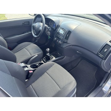 Hyundai i30  Hatchback 2010,  1.4 benzyna - Na sprzedaż za 20 700 zł - Przyszowice - zdjęcie 8