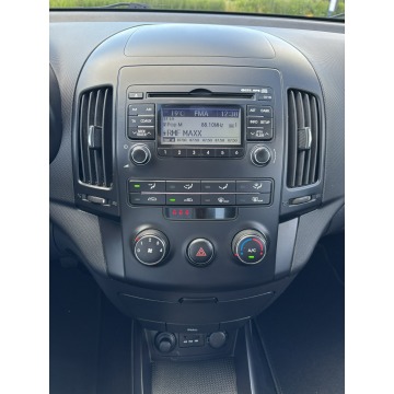 Hyundai i30  Hatchback 2010,  1.4 benzyna - Na sprzedaż za 20 700 zł - Przyszowice - zdjęcie 10