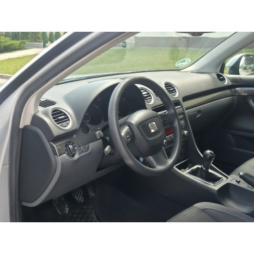Seat Exeo  Kombi 2012,  2.0 diesel - Na sprzedaż za 9 900,00 zł - Piekoszów - zdjęcie 5
