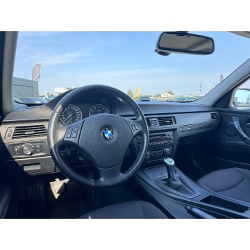 BMW Seria 3  Kombi 2009,  2.0 benzyna - Na sprzedaż za 18 900 zł - Michałowice-Wieś - zdjęcie 11