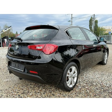 Alfa Romeo Giulietta  Hatchback 2010,  1.4 benzyna - Na sprzedaż za 16 900 zł - Kutno - zdjęcie 6