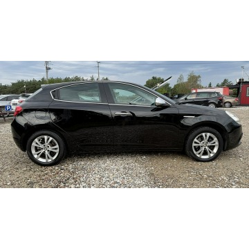Alfa Romeo Giulietta  Hatchback 2010,  1.4 benzyna - Na sprzedaż za 16 900 zł - Kutno - zdjęcie 5