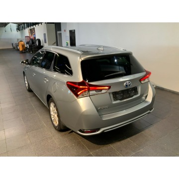 Toyota Auris  Kombi 2017,  1.8 hybryda, automat - Na sprzedaż za 54 000 zł - Sadlno - zdjęcie 2