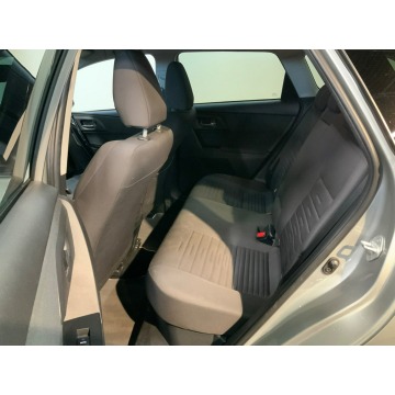 Toyota Auris  Kombi 2017,  1.8 hybryda, automat - Na sprzedaż za 54 000 zł - Sadlno - zdjęcie 10