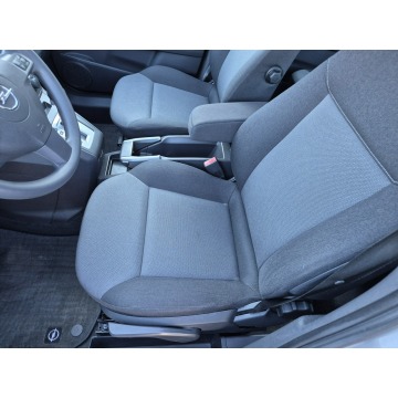 Opel Zafira  Minivan/Van 2005,  1.9 diesel, automat - Na sprzedaż za 9 800,00 zł - Zielona Łąka - zdjęcie 12