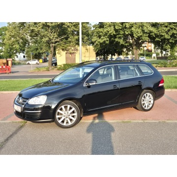 Volkswagen Golf  Kombi 2009,  1.4 benzyna - Na sprzedaż za 13 400 zł - Zielona Łąka - zdjęcie 2