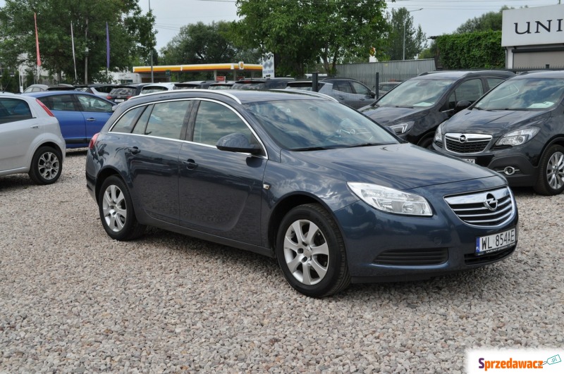 Opel Insignia  Kombi 2010,  1.8 benzyna - Na sprzedaż za 18 000 zł - Warszawa
