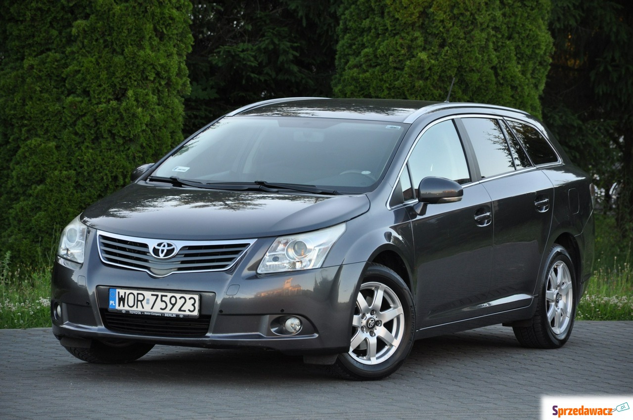 Toyota Avensis 2011