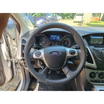 Ford Focus  Kombi 2014,  1.6 diesel - Na sprzedaż za 18 600 zł - Siewierz - zdjęcie 11