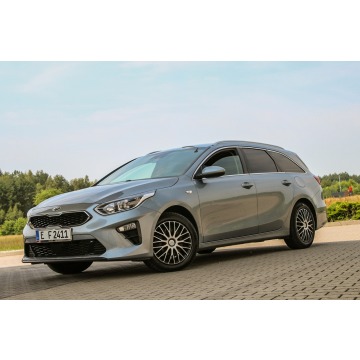 Kia Ceed  Kombi 2020,  1.6 diesel, automat - Na sprzedaż za 43 900 zł - Ostrów Mazowiecka - zdjęcie 8