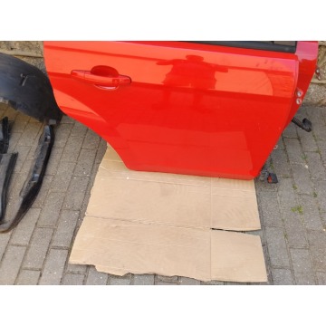 Drzwi prawe tył do Forda Focus Mk2 lift kombi... - Części blacharskie - Zbąszyń - zdjęcie 2