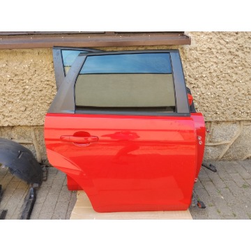 Drzwi prawe tył do Forda Focus Mk2 lift kombi stan bardzo dobry