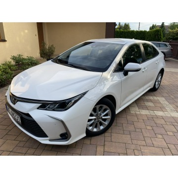 Toyota Corolla  Sedan/Limuzyna 2022,  1.8 hybryda, automat - Na sprzedaż za 76 900 zł - Pruszków - zdjęcie 2