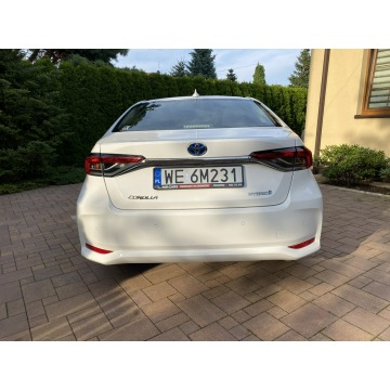 Toyota Corolla  Sedan/Limuzyna 2022,  1.8 hybryda, automat - Na sprzedaż za 76 900 zł - Pruszków - zdjęcie 10