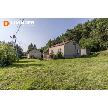 Dom z klimatem na 23-arowej działce | Minoga |