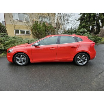 Volvo V40  Hatchback 2013,  1.6 diesel - Na sprzedaż za 28 900 zł - Opoczno - zdjęcie 3