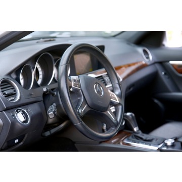 Mercedes - Benz C-klasa  Kombi 2011,  1.8 benzyna, automat - Na sprzedaż za 32 900 zł - Świebodzin - zdjęcie 9