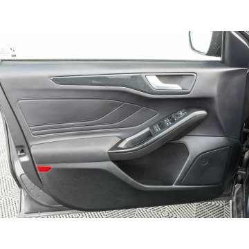 Ford Focus  Kombi 2024,  1.0 benzyna, automat - Na sprzedaż za 84 850 zł - Gdańsk - zdjęcie 9