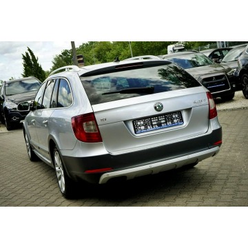Skoda Superb  Kombi 2013,  1.6 diesel - Na sprzedaż za 26 800 zł - Płock - zdjęcie 4