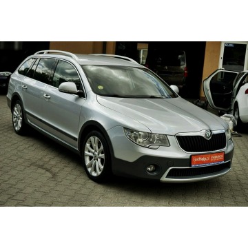 Skoda Superb  Kombi 2013,  1.6 diesel - Na sprzedaż za 26 800 zł - Płock - zdjęcie 11