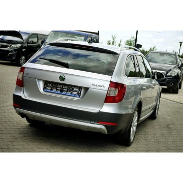Skoda Superb  Kombi 2013,  1.6 diesel - Na sprzedaż za 26 800 zł - Płock - zdjęcie 6