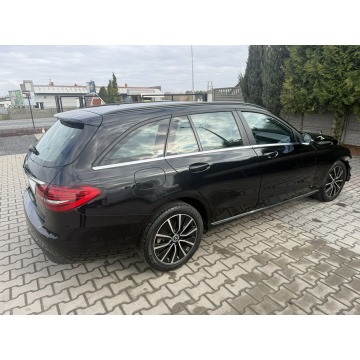 Mercedes - Benz C-klasa  Kombi 2019,  2.0 diesel, automat - Na sprzedaż za 37 900 zł - Zielona Łąka - zdjęcie 2