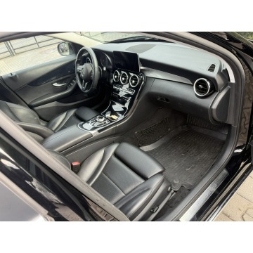 Mercedes - Benz C-klasa  Kombi 2019,  2.0 diesel, automat - Na sprzedaż za 37 900 zł - Zielona Łąka - zdjęcie 8