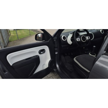 Renault Twingo  Hatchback 2020,  1.0 benzyna - Na sprzedaż za 32 800 zł - Paproć - zdjęcie 11