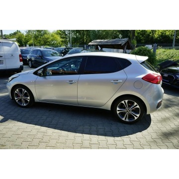 Kia Ceed  Hatchback 2013,  1.6 diesel - Na sprzedaż za 21 400 zł - Płock - zdjęcie 5