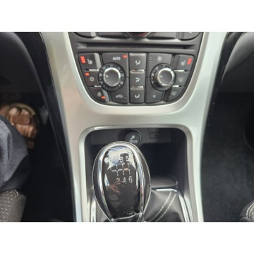 Opel Astra  Hatchback 2012,  1.4 benzyna - Na sprzedaż za 17 900 zł - Ruda Śląska - zdjęcie 9