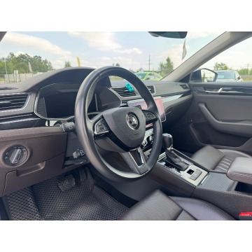 Skoda Superb  Sedan/Limuzyna 2019,  2.0 diesel, automat - Na sprzedaż za 87 500 zł - Michałowice-Wieś - zdjęcie 10
