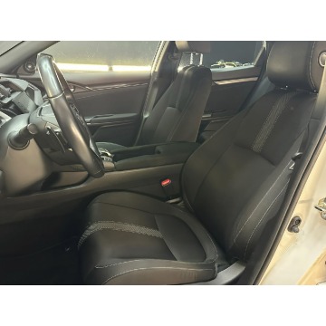 Honda Civic  Hatchback 2021,  1.5 benzyna, automat - Na sprzedaż za 94 800 zł - Mogilno - zdjęcie 7