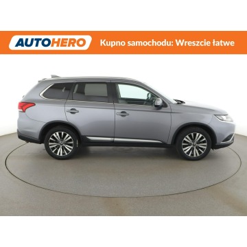 Mitsubishi Outlander  SUV 2018,  2.0 benzyna, automat - Na sprzedaż za 70 300 zł - Warszawa - zdjęcie 9