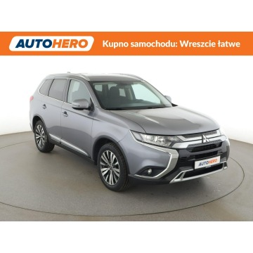 Mitsubishi Outlander  SUV 2018,  2.0 benzyna, automat - Na sprzedaż za 70 300 zł - Warszawa - zdjęcie 10