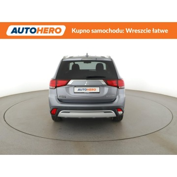 Mitsubishi Outlander  SUV 2018,  2.0 benzyna, automat - Na sprzedaż za 70 300 zł - Warszawa - zdjęcie 6